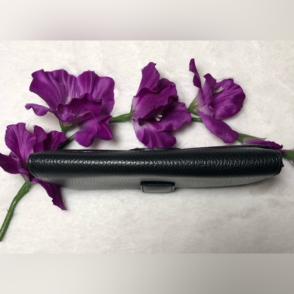 Gucci Authentic Black GG Studded Interlocking Leather Wallet - Picture 10 of 17